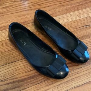 Ecco black patent leather ballet flats w grosgrain ribbon bows sz39/8.5-9